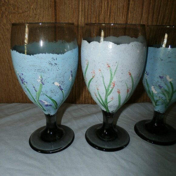 Set of  4  Hand Painted Water Goblet Drinking Glasses  with  Sea Turtles Design - Picture 6 of 13